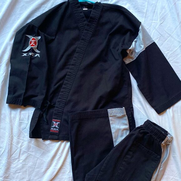 Martial Arts Taekwondo Gi, Size 2, Victory Martial Arts Leadership Leader, XMA - Picture 1 of 4